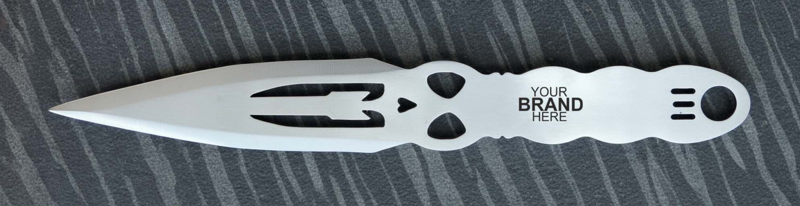 Dagger Throwing Knife with Skull Cutout Grip – 20 cm Total Length