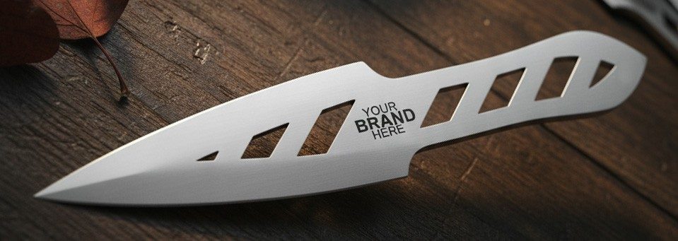 Spear-Point Throwing Knife with Triple Slot Grip – 20 cm Total Length